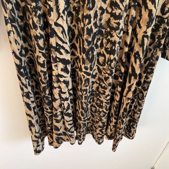 Sophisticate - Leopard Print Slinky Knit Dress - Picture 8 of 9